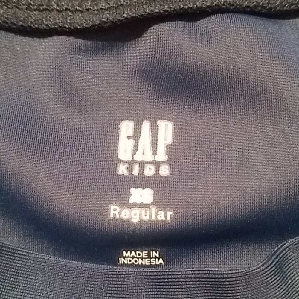 Gap kids xs dry fit